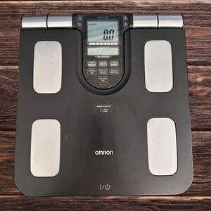 Omron Full Body Fitness Scale 7 Functions 180 Day Memory Up To 4 Users